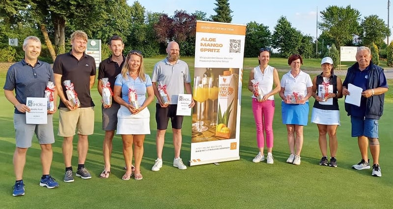 Zum zehnjährigen Jubiläum tollen Golfsport gezeigt