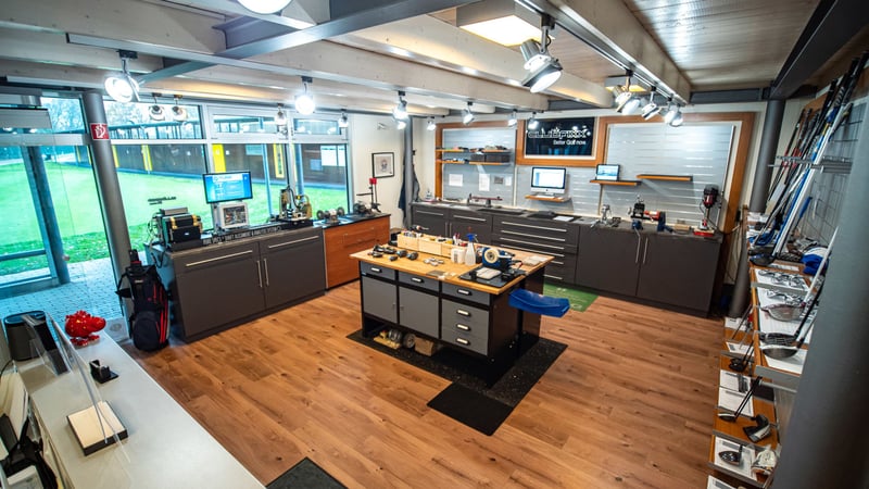 Clubfixx vs. Kommerzielle Golfgeschäfte & Onlinehandel