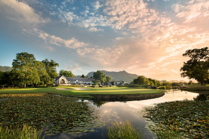 Fancourt Clubhouse bei Sonnenuntergang