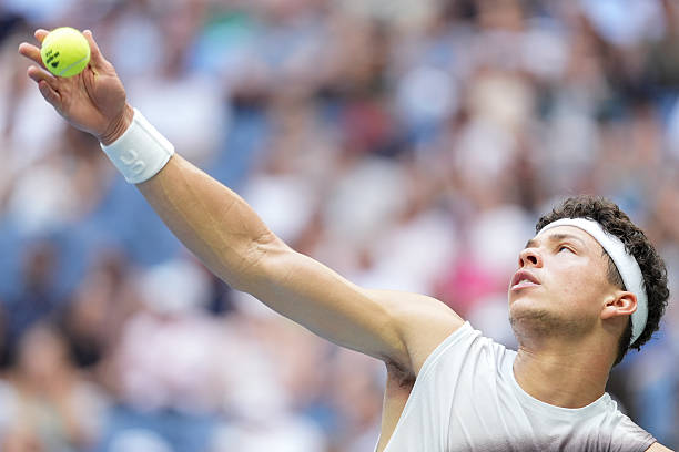 Ben Shelton serving against Alexander Zverev in the US Open 2026 final.