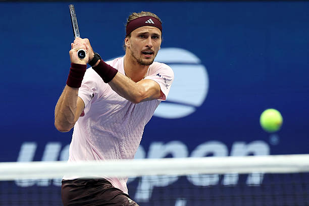 Alexander Zverev returns against Ben Shelton in the US Open 2026 final.