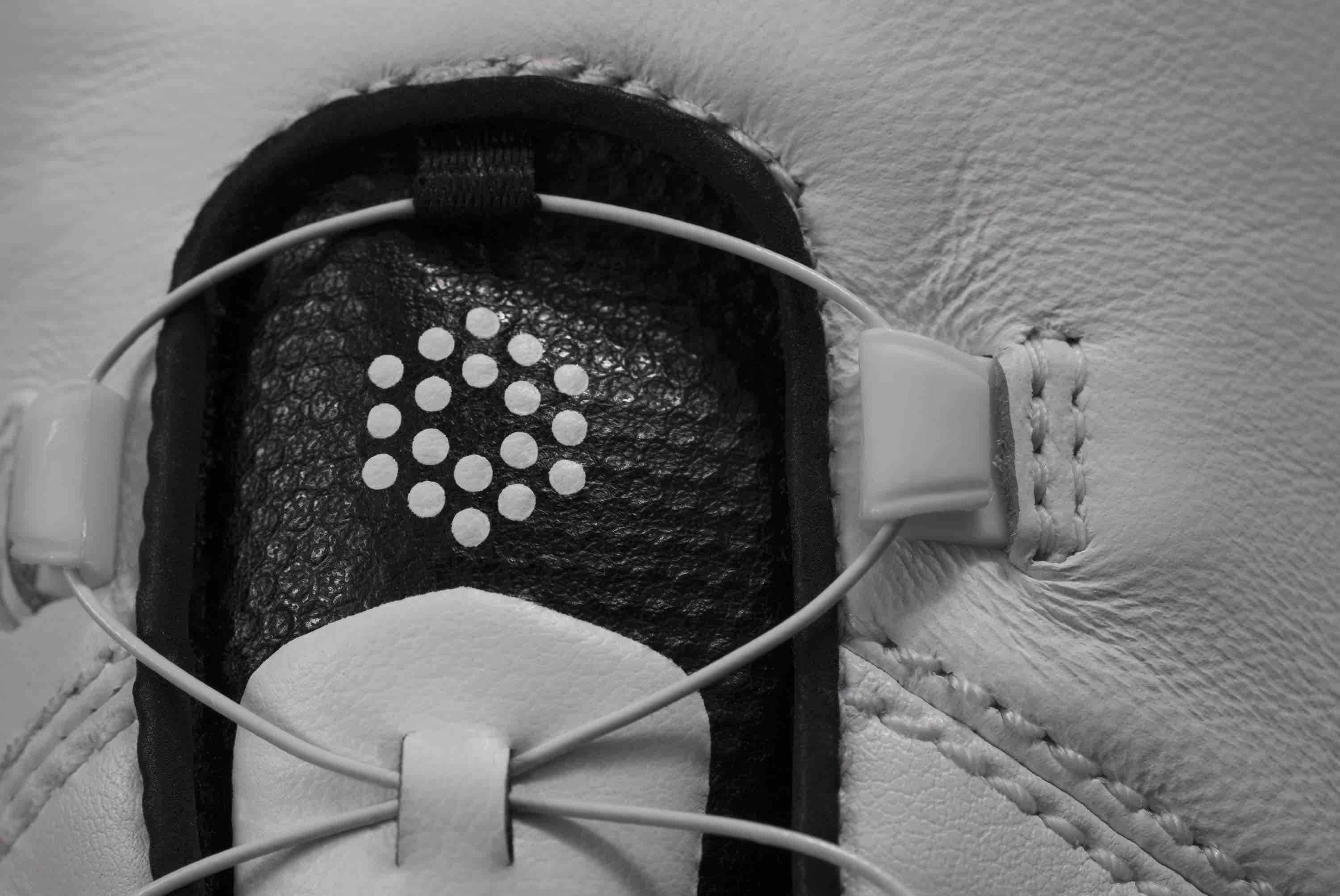 Die neue Disc-Technologie macht unnötiges Schnüren obsolet und geht schnell von der Hand. (Foto: Puma Golf)