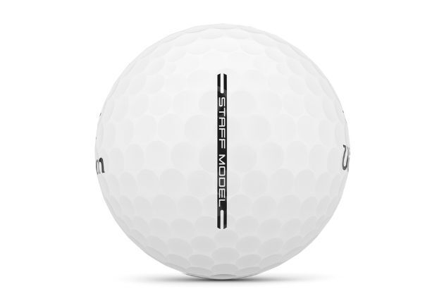 Der Wilson Staff Model Golfball 2024 mit einer dünn gegossenen Urethanhülle. (Foto: Wilson Staff)