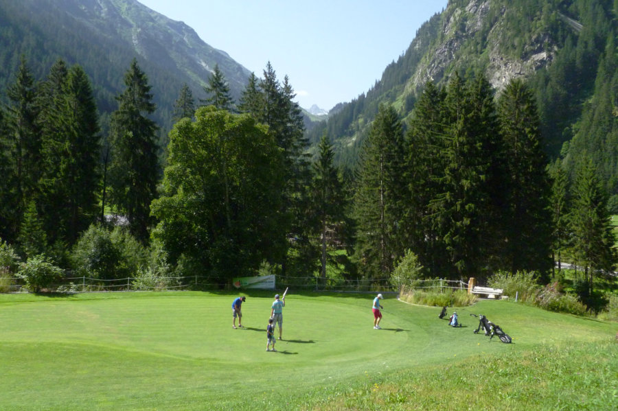 Einzigartige Atmosphäre und umringt von Bergen 
(Foto: Golfclub Silvretta)