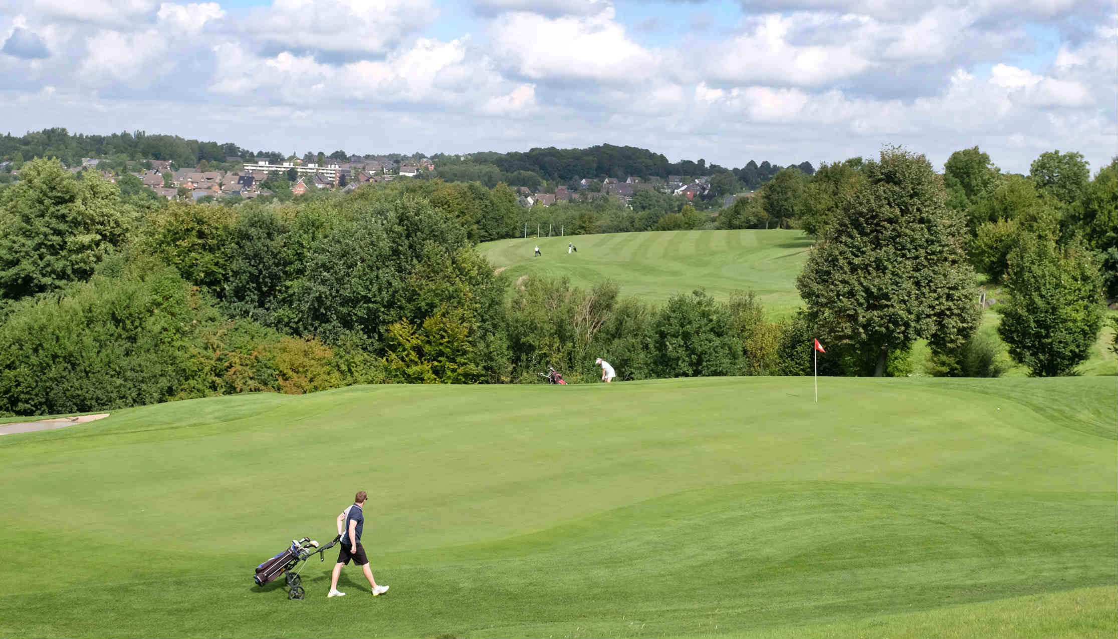 Man sollte sich nicht von der schönen Aussicht auf Bahn 9 ablenken lassen. (Foto: GC Grevenmühle)