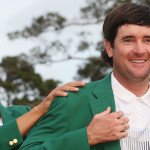 Im Vorjahr war es noch anders herum, 2014 darf sich Bubba Watson das Grüne Jackett wieder anziehen lassen. (Foto: Getty)