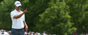 Adam Scott nutzt das AimPoint Express System für die Berechnung seiner Putts (Foto: Getty)