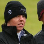 Rory McIlroy ist großer Manchester United Fan und war auch schon mit Legende Bobby Charlton auf dem Golf Platz unterwegs.