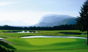 Mit der Alpe-Adria-Golf Card in Kärnten spielt man günstiger.