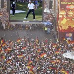 Für Fußballfans ein Alltag für Golffans eine Neuheit: Public Viewing.