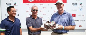 Zum 44. Geburtstag bekam Ernie Els während seiner zweiten Runde Kuchen überreicht. (Foto: Getty Images)