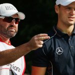 Caddies wie Craig Connelly an der Seite von Martin Kaymer haben einen verantwortungsvollen Job und sind mitnichten nur Taschenträger.
