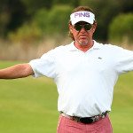 In altrosaner Hose, aber mit alles andere als altrosanem Spiel: Miguel Angel Jimenez führt bei der Turkish Airlines Open. (Foto: Getty)