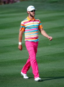 Wie wäre es beispielsweise mit einem Verbot für auffällig schreckliche Golfoutfits wie dieses hier von Graham DeLaet? (Foto: Getty)