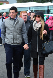 Hand in Hand: Rory McIlroy und Erica Stoll. (Foto: Getty)