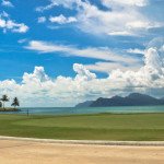 BoB vor einer der schönsten Golfkulissen der Welt im The Els Club Teluk Datai in Malaysia.