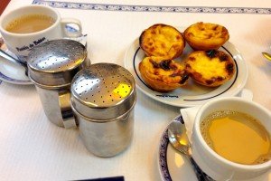 Inbegriff des Vanilletörtchens: Die berühmten „Pastéis de Nata“ von Lissabon. (Foto: Turismo de Lisboa)