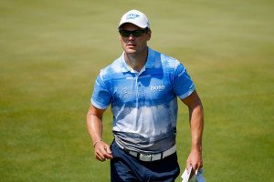 Zu flippig? Martin Kaymers Shirt sorgt für Aufsehen in Whistling Straits. (Foto: Getty)