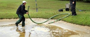 Auch der Turniersamstag der Sanderson Farms Championship ist von heftigen Regenfällen geprägt. (Foto: Getty)