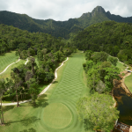 Breite Fairways und spektakuläres Panorama.