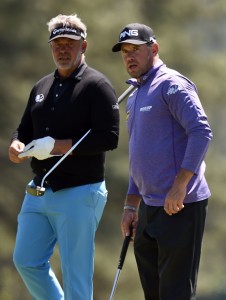 Diese Woche noch gemeinsam auf der Proberunde und in Zukunft gemeinsam als Ryder-Cup-Kapitäne? Es wird gemunkelt, dass Lee Westwood in Hazeltine als Co-Kapitän an Darren Clarkes Seite stehen wird. (Foto: Getty)