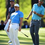 Bernd Wissbegier bestreitet seine zweite Proberunde gemeinsam mit Rory McIlroy und Jamie Donaldson, die hier offenbar einem knapp vorbeigeschobenen Pitt hinterherblicken. (Foto: Getty)