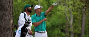 Jordan Spieth gibt die Richtung beim Masters vor und setzt sich an die Spitze. (Foto: Getty)