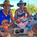 Jordan Spieth mit seinen Kumpels auf den Bahamas. (Foto: twitter.com/RickieFowler)