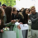 Szenen wie bei einem Pop-Konzert, wenn Niall Horan auftaucht. (Foto: Getty)