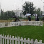 Über Köln haben sich die Schleusen geöffnet, die BMW International Open ist unterbrochen.