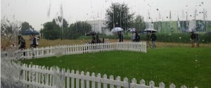 Über Köln haben sich die Schleusen geöffnet, die BMW International Open ist unterbrochen.