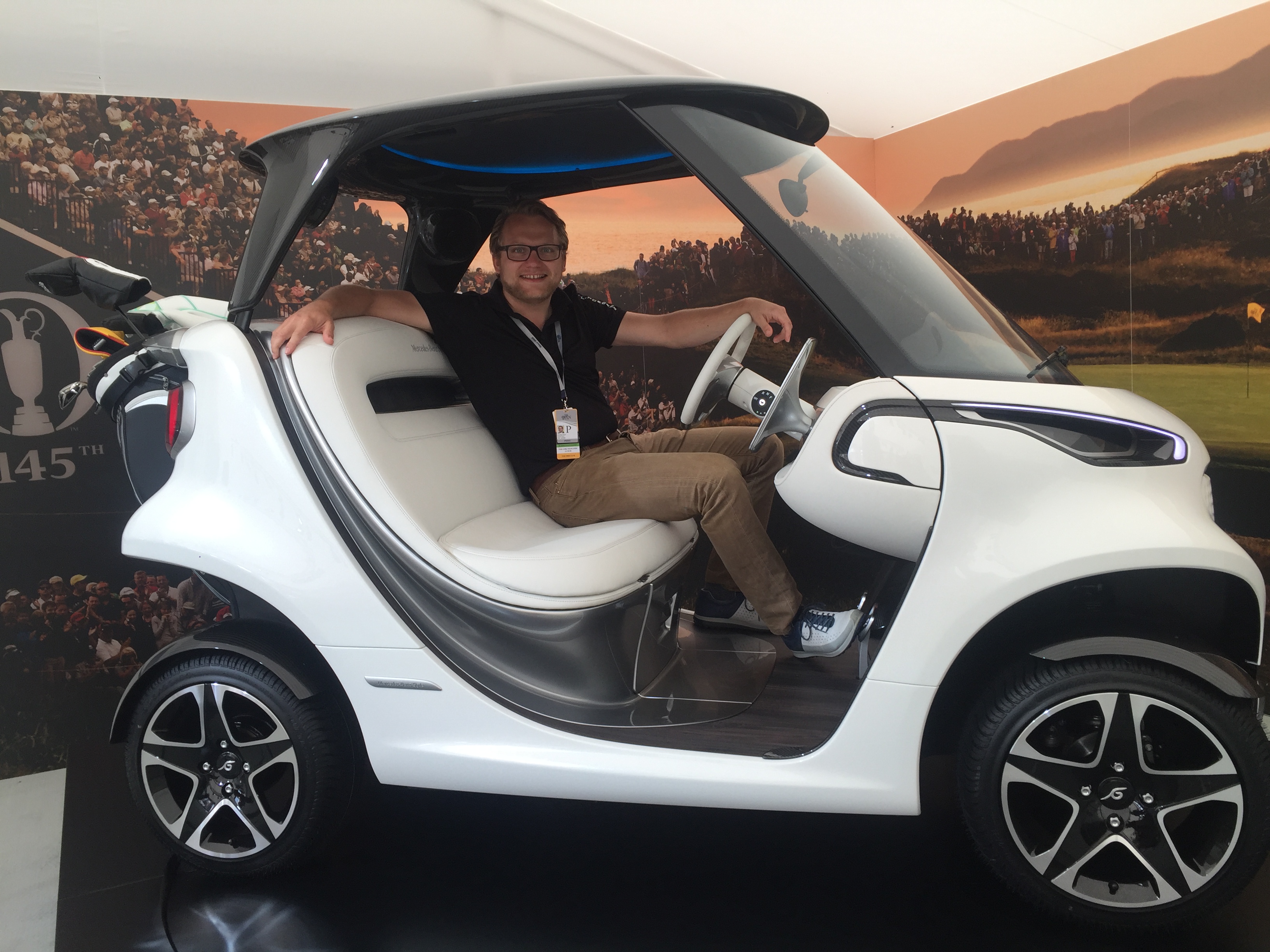 Golf Car Premiere Mercedes Benz Präsentiert Suv Für Den Golfplatz