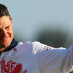 Justin Rose freut sich über seine Goldmedaille. (Foto: Getty)