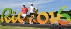 Caroline Masson (l.) und Sandra Gal halten bei Olympia 2016 in Rio de Janeiro die deutschen Farben hoch.