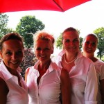 Hier zu sehen: Die Vorstandsmitglieder des Driving Queens Ladies for Charity e.V. (Geshe Höhne, Susanne Fiederer, Sue Bischoff, Michaela Wolf). (Foto: Driving Queens)