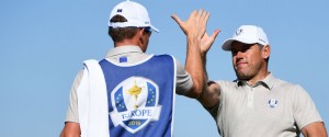 Lee Westwood und Danny Willett liefern sich einen erbitterten Kampf mit J.B. Holmes und Ryan Moore in den Fourballs beim Ryder Cup. (Foto: Getty)