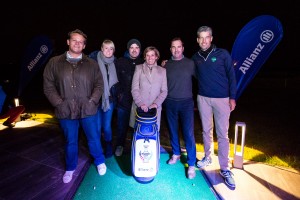 Die Organisatoren (Golf Post und "Wir lieben Golf") und Partner (Allianz und West Golf) des ersten Allianz Shootouts präsentieren den Hauptpreis. (Foto: Steffie Wunder)