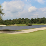 Der Golfclub De Lage Vuursche ist ein wahres "Blue Monster", verfügt er doch über zwölf (!) Seen. (Foto: Golf Post)