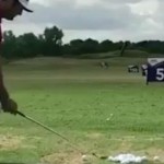 Jon Rahm übt Flop-Shots mit einem Eisen 6 bei der Open de France in Paris. (Foto: Twitter@AussieGolfer)