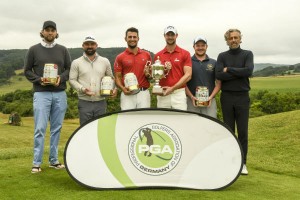 Mit Bier und Trophäe lässt sich der Sieg gleich doppelt genießen. (Foto: PGA of Germany e.V.)