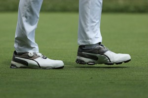 Bryson DeChambeau trägt beim Quicken Loans National 2017 Golfschuh von Puma. (Foto: Getty)