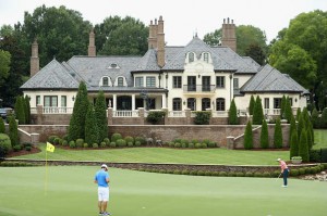 Platzrekordhalter Rory McIlroy bei einer Proberunde in Quail Hollow, Austragungsort der diesjährigen PGA Championship. (Foto: Getty)