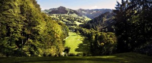 Nur einer von vielen Abschlägen mit traumhaftem Alpenpanorama. (Foto: Golf Eichenheim)