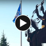 Erik Anders Lang besucht in der zweiten Staffel Adventures in Golf den Circling Raven Golf Club des Coeur d'Alene Stammes. (Screenshot: Youtube/Skratch)