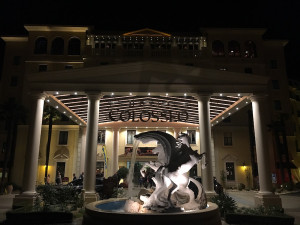 Hotel Colosseo mit dem mächtigen Eingang im römischen Stil. (Foto: Golf Post)