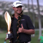 Ganz lässig: Patton Kizzire feiert seinen Sieg bei der Sony Open auf Hawaii. (Foto: twitter.com/PGATOUR)