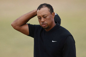 Durchatmen, Tiger Woods: Chambers Bay kostet Kraft, physisch ebenso wie mental. (Foto: Getty)