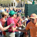 Rickie Fowler konnte zwar nicht siegen, eroberte die Herzen der Fans bei der Waste Management Phoenix Open aber im Sturm. (Foto: Getty)