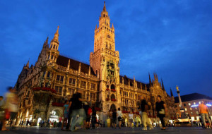 Der Marienplatz und das Rathaus von München. (Foto: Getty)