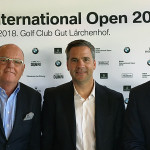 Josef Spyth, Geschäftsführer des GC Gut Lärchenhof, Friedrich Ebel, Leiter Sportmarketing BMW, und Marco Kaussler (v.l.n.r.), Turnierdirektor, bei der ersten Pressekonferenz der BMW International Open 2018. (Foto: Golf Post)